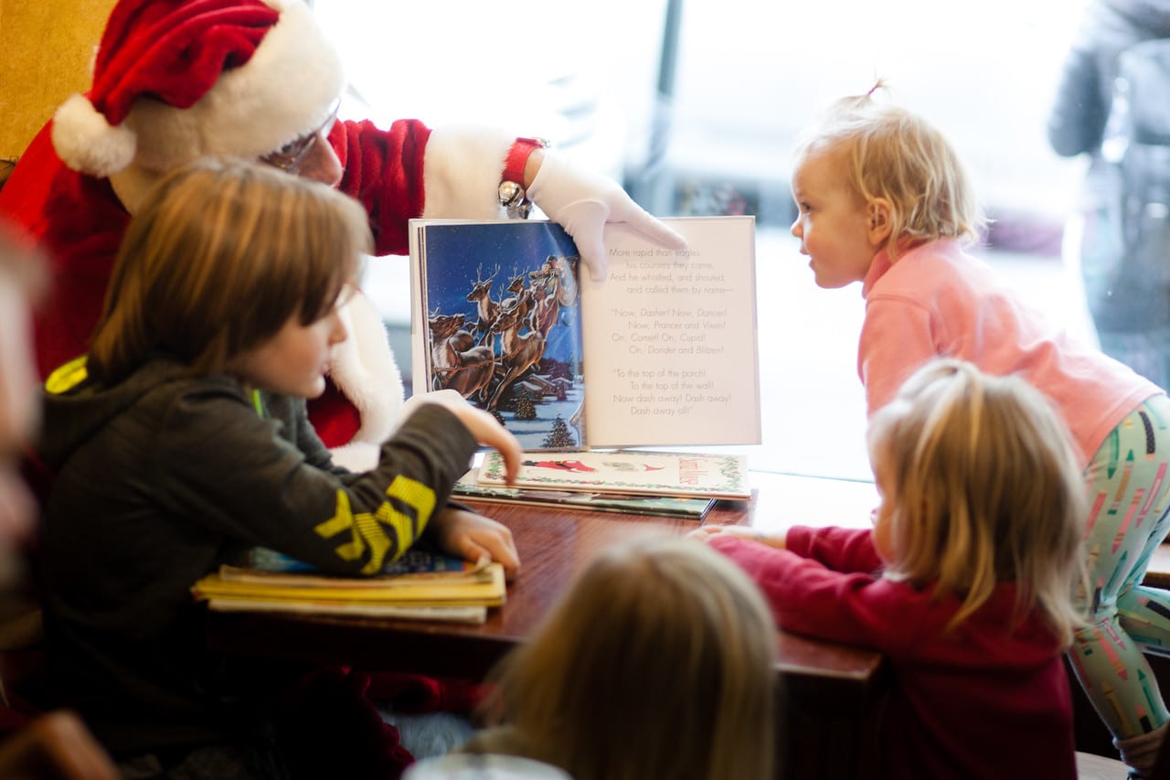 Storytelling with Santa at Claire’s Corner Copia